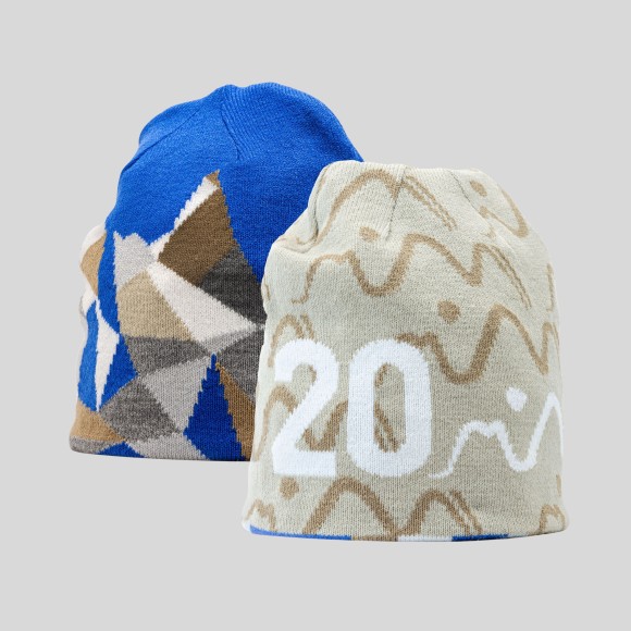 Bonnet réversible 20 ans...